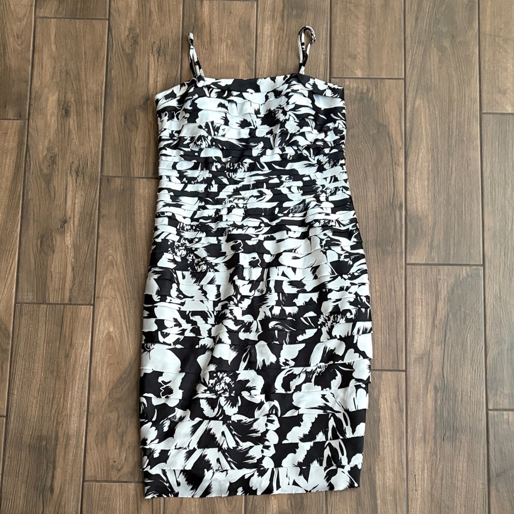 White House Black Market Black and White Dress